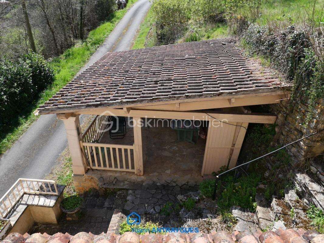 Maison à BLANQUEFORT-SUR-BRIOLANCE