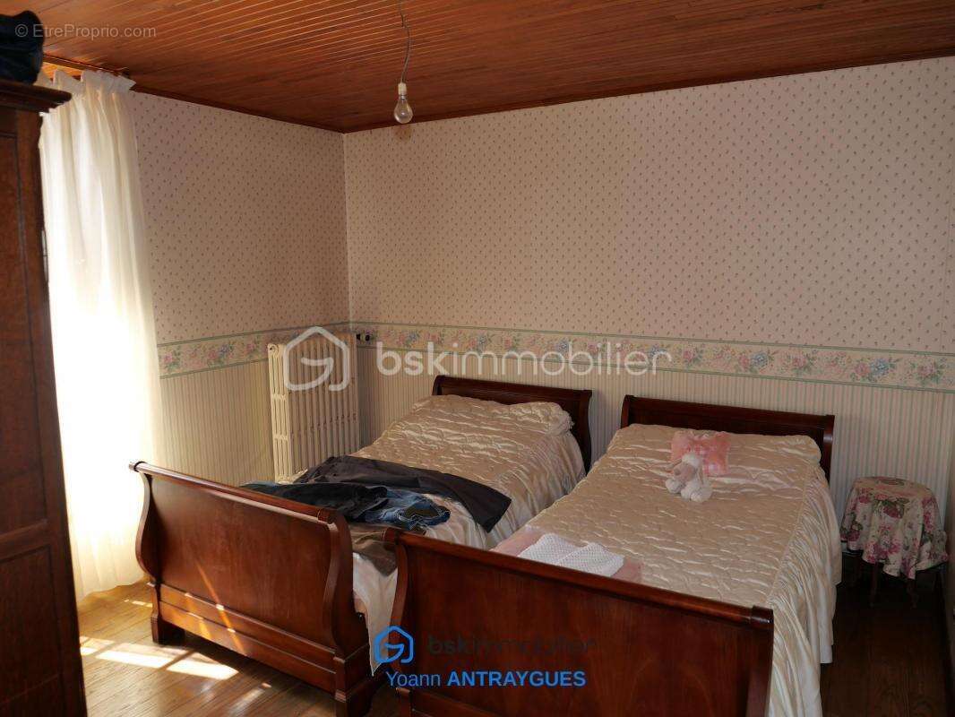 Maison à BLANQUEFORT-SUR-BRIOLANCE