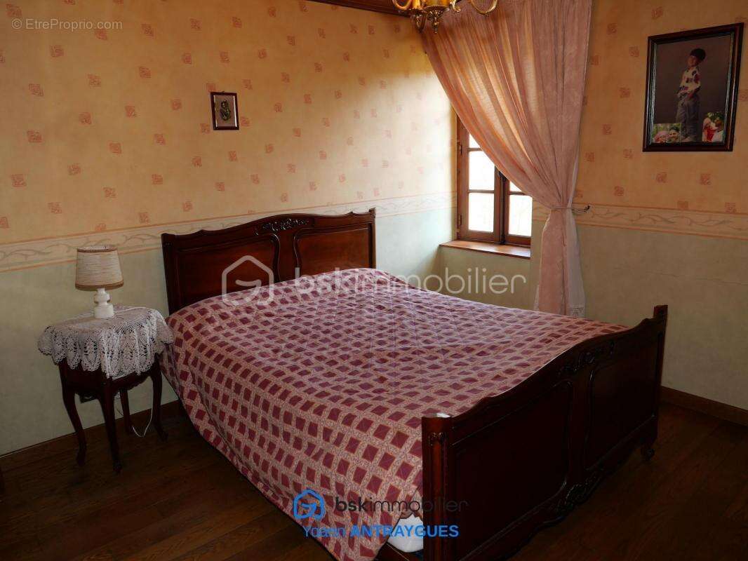 Maison à BLANQUEFORT-SUR-BRIOLANCE