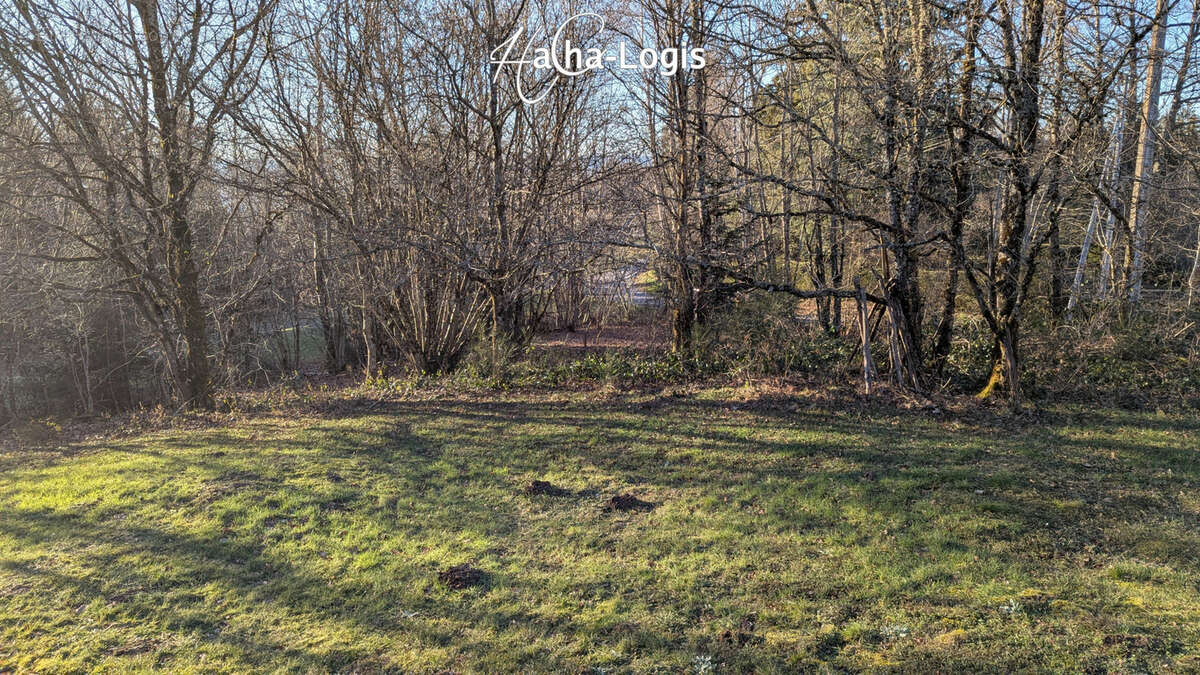 Terrain à ENTRE-DEUX-EAUX