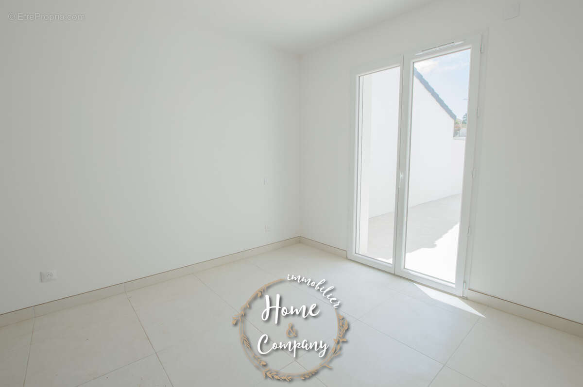 Maison à VAUX-SUR-MER