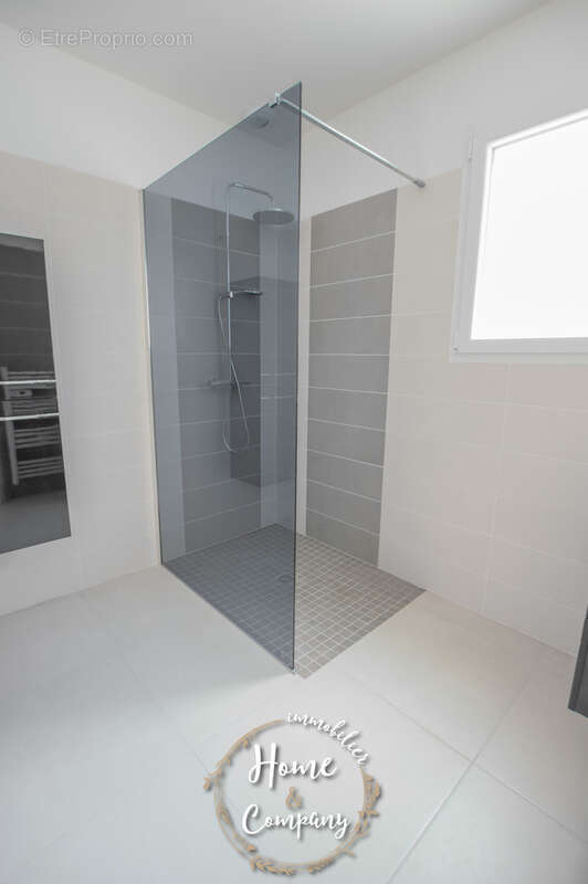 Maison à VAUX-SUR-MER