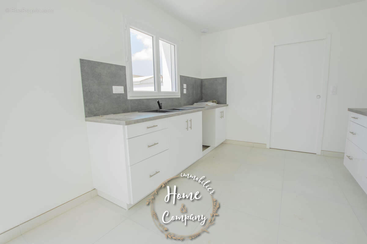 Maison à VAUX-SUR-MER