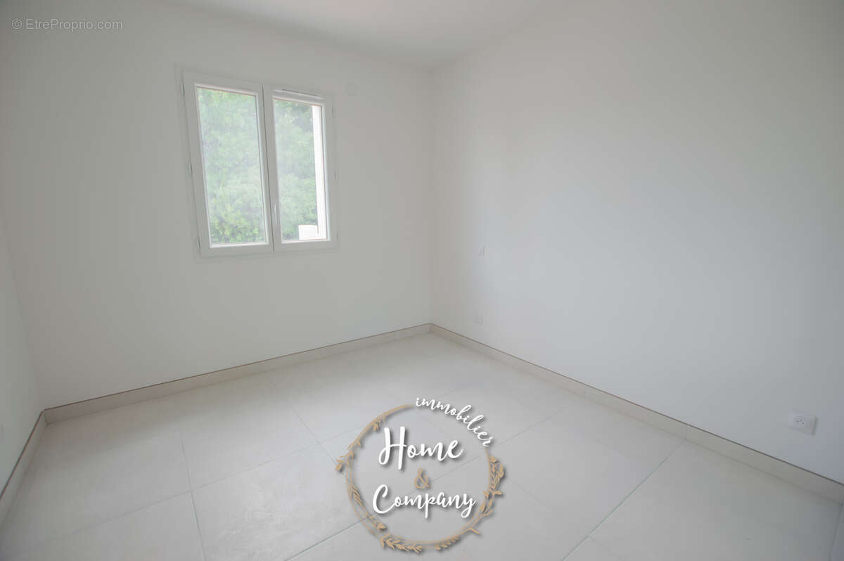 Maison à VAUX-SUR-MER