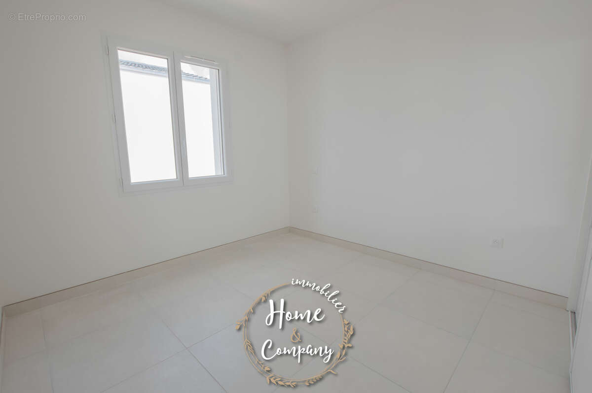 Maison à VAUX-SUR-MER