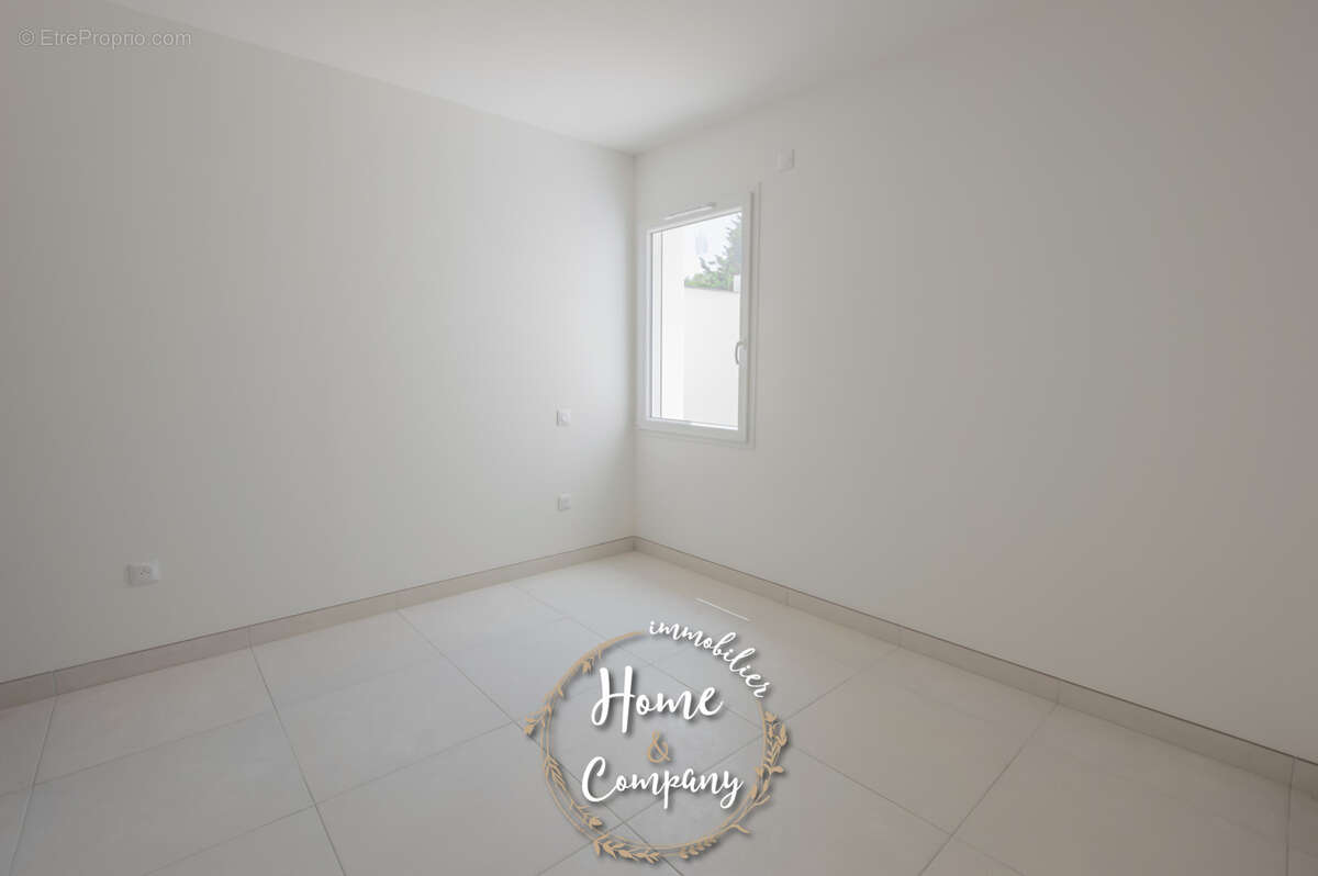 Maison à VAUX-SUR-MER