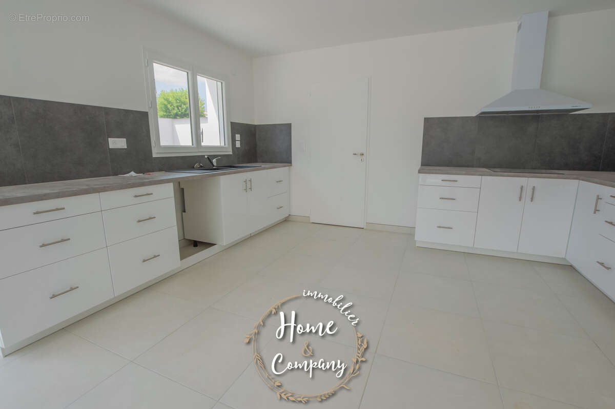 Maison à VAUX-SUR-MER