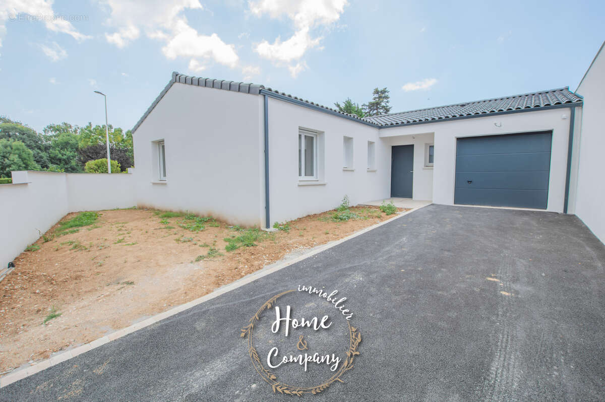 Maison à VAUX-SUR-MER