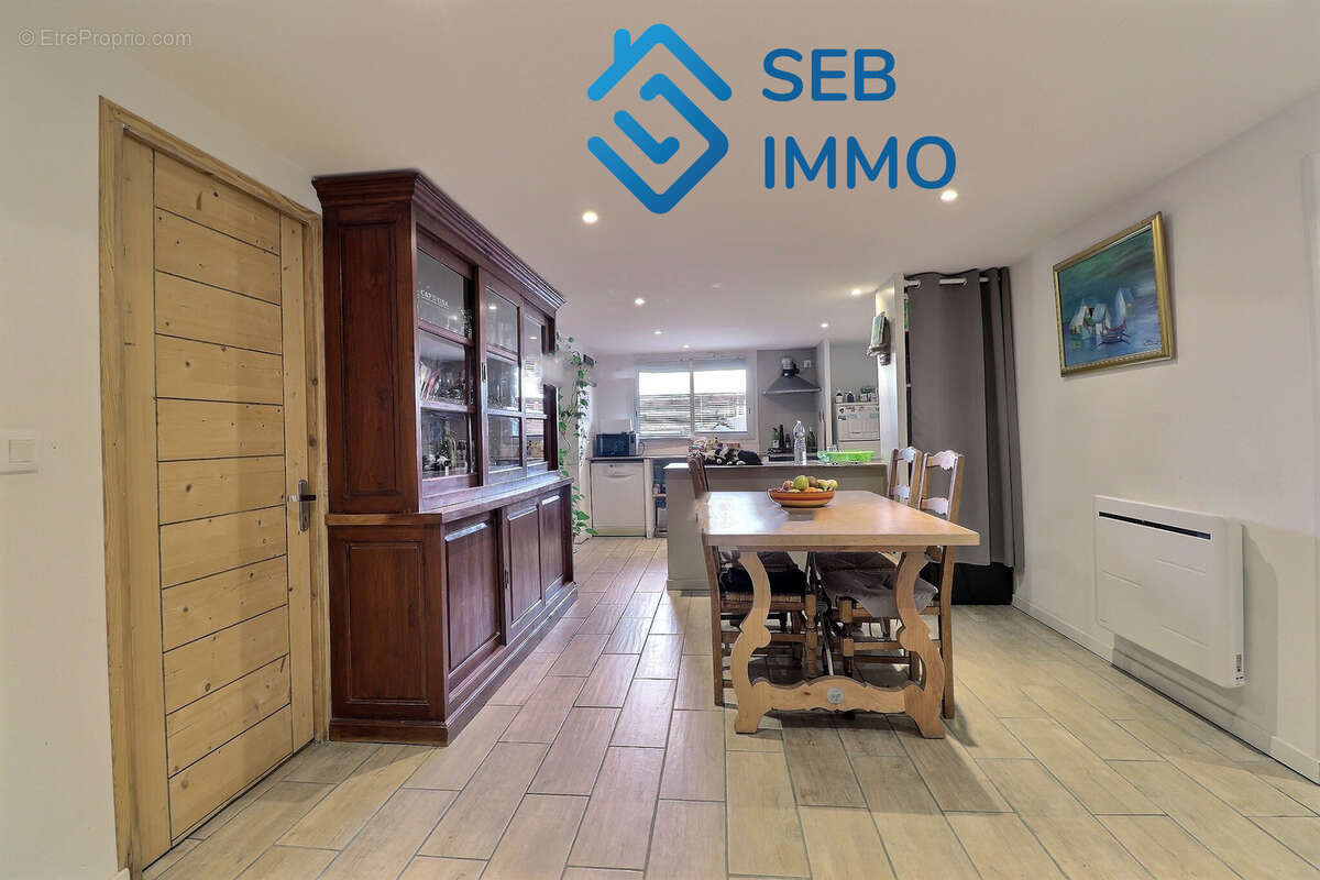 Commerce à SAINT-GENIS-DES-FONTAINES