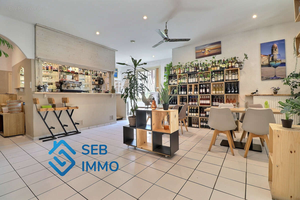 Commerce à SAINT-GENIS-DES-FONTAINES