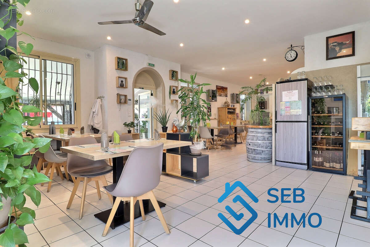 Commerce à SAINT-GENIS-DES-FONTAINES