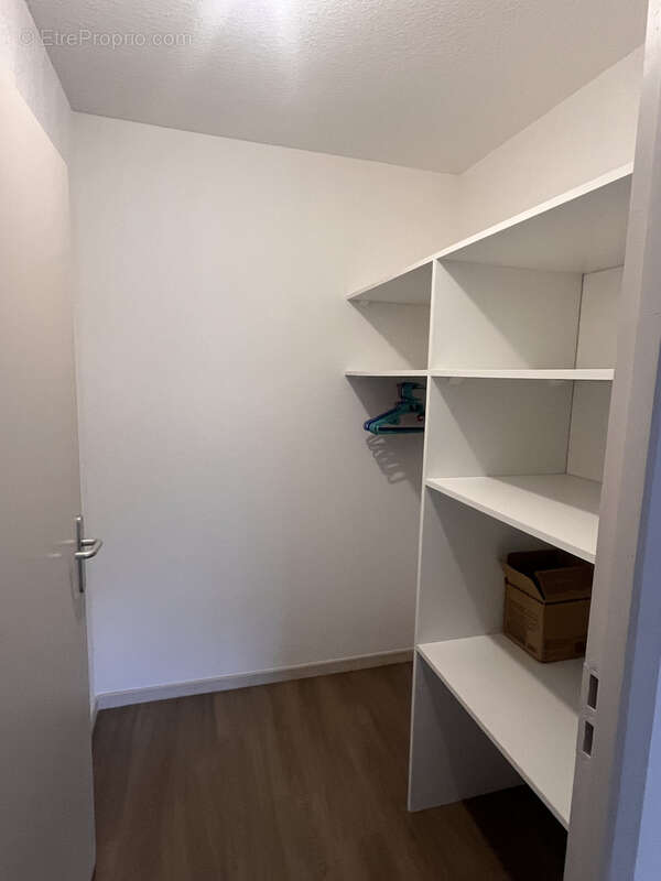Appartement à YZEURE