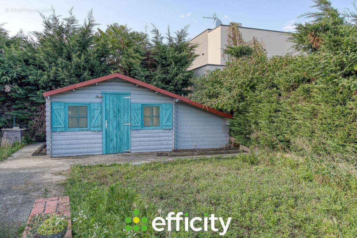 Maison à AUBERIVES-SUR-VAREZE