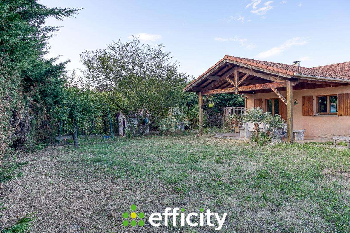 Maison à AUBERIVES-SUR-VAREZE