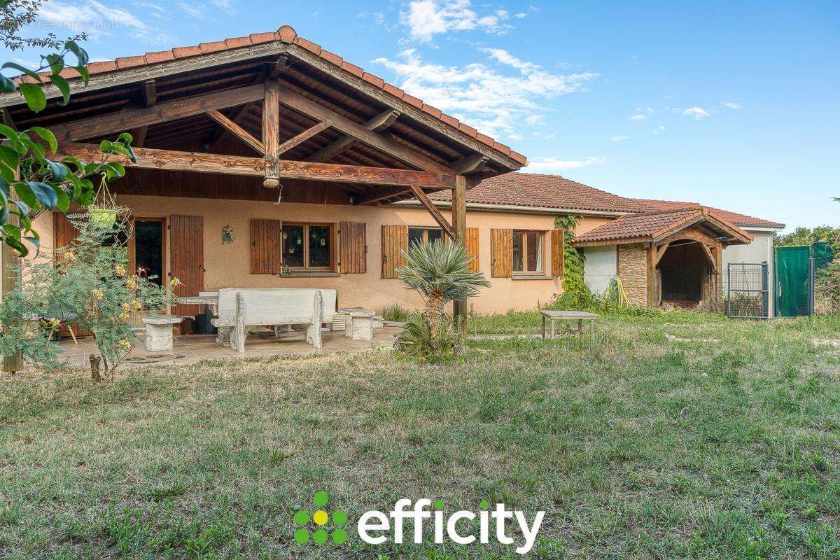 Maison à AUBERIVES-SUR-VAREZE