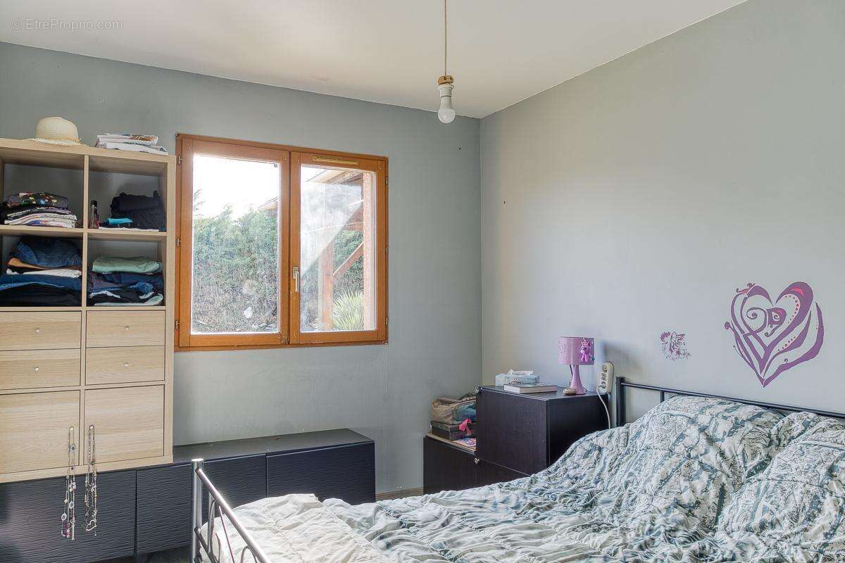 Maison à AUBERIVES-SUR-VAREZE