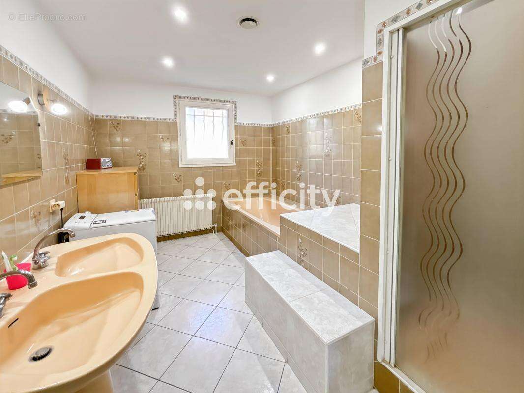 Maison à SAINT-CESAIRE