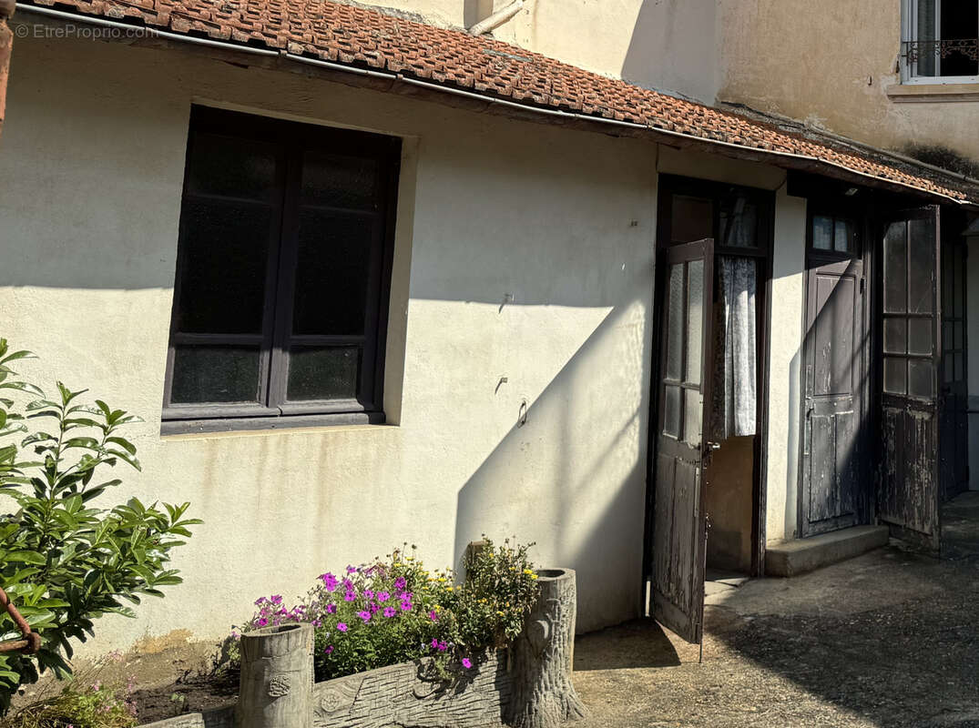 Maison à PONT-DU-CHATEAU