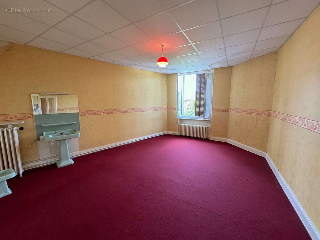 Maison à PONT-DU-CHATEAU