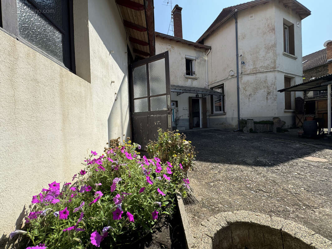 Maison à PONT-DU-CHATEAU