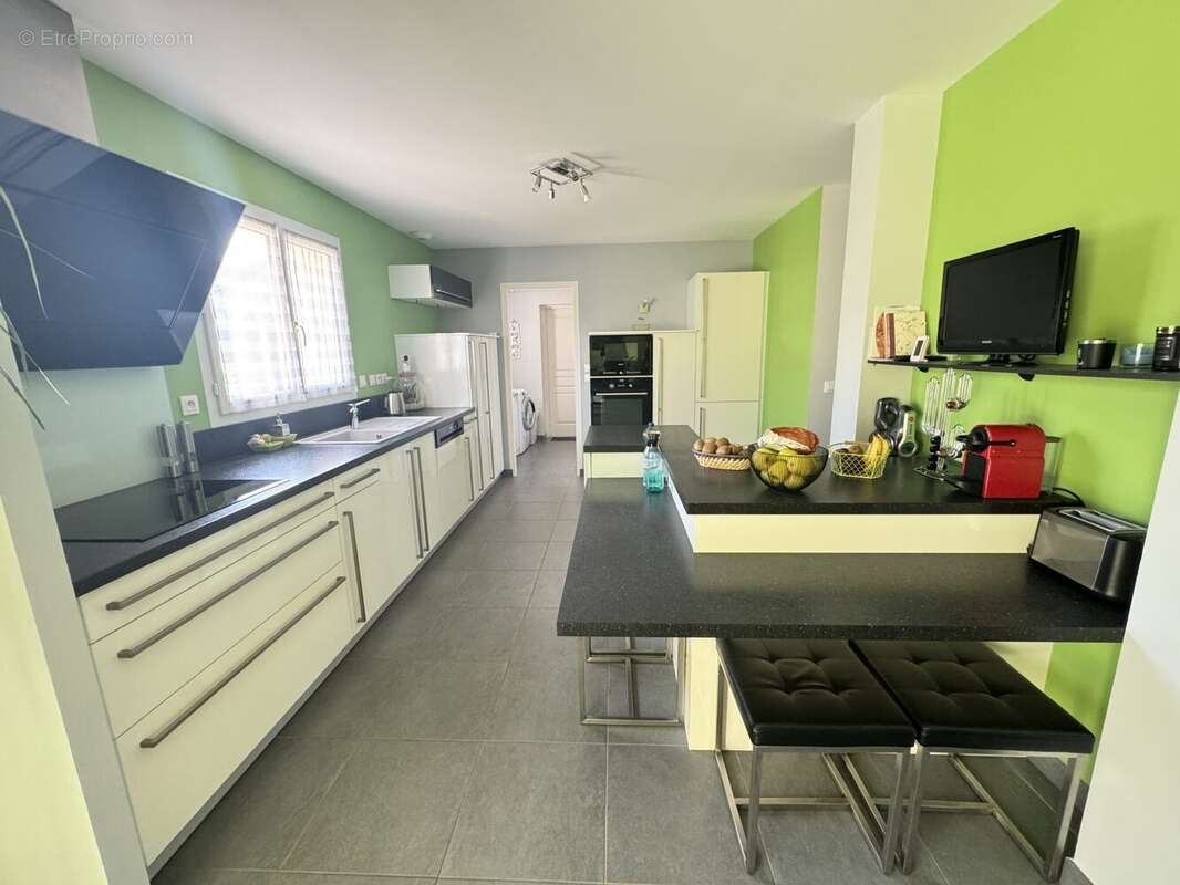 cuisine - Maison à TOUSSUS-LE-NOBLE