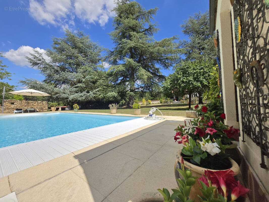 Maison à SAINT-SAUVEUR-SUR-ECOLE