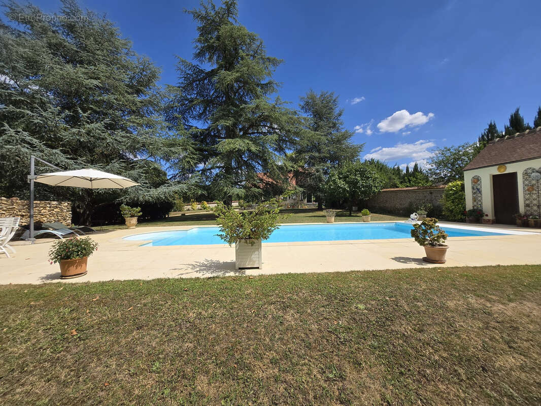 Maison à SAINT-SAUVEUR-SUR-ECOLE