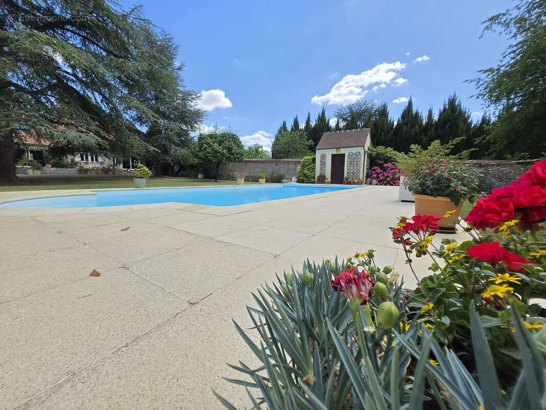 Maison à SAINT-SAUVEUR-SUR-ECOLE