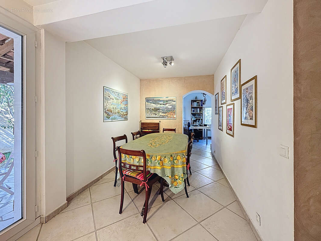 Maison à SIX-FOURS-LES-PLAGES