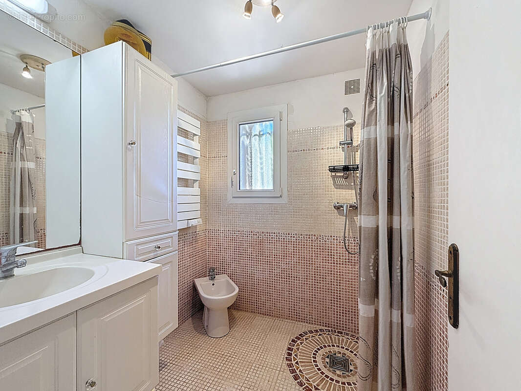 Maison à SIX-FOURS-LES-PLAGES