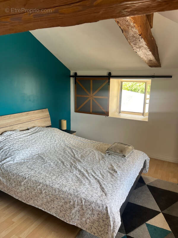 Appartement à VAUX-EN-BEAUJOLAIS