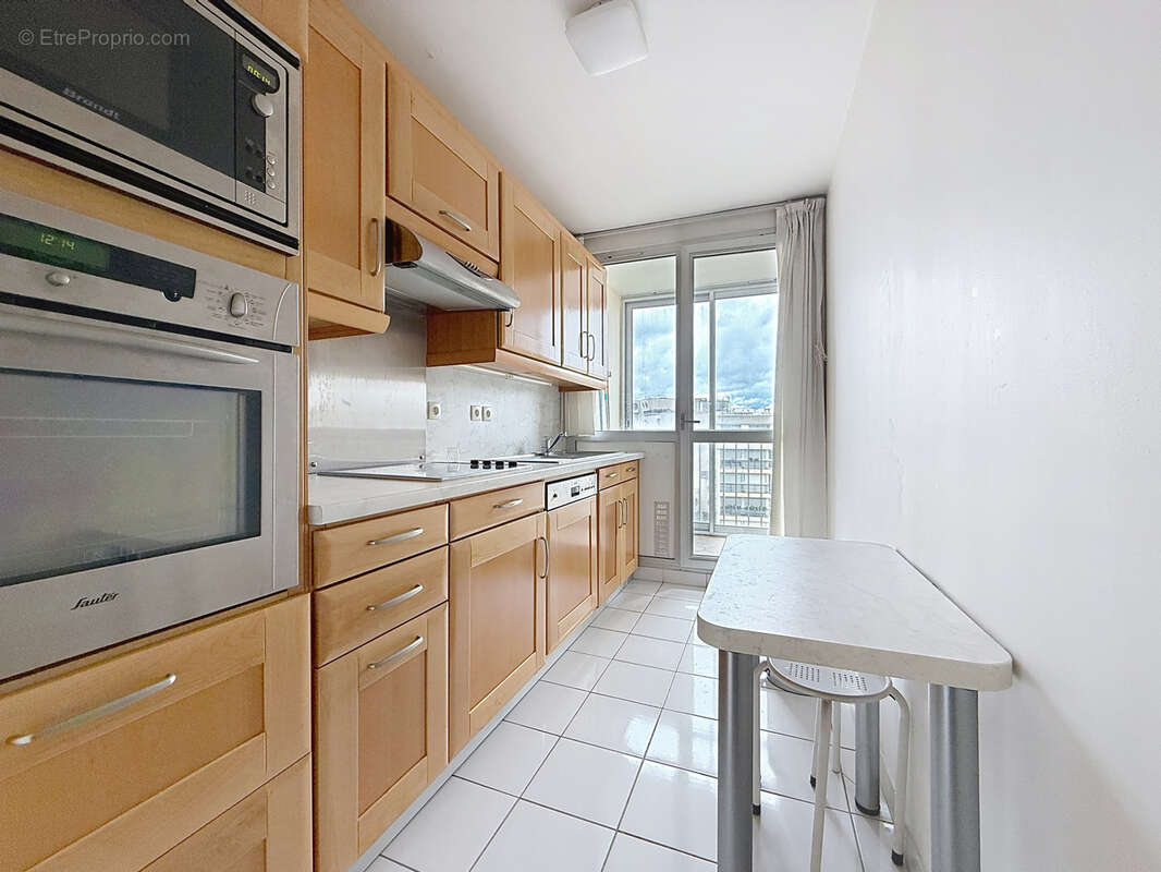 Appartement à PARIS-19E