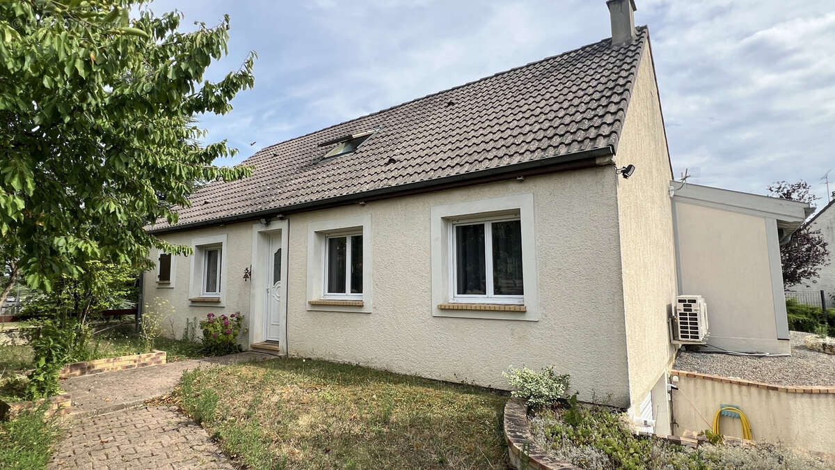 Maison à LA FERTE-ALAIS