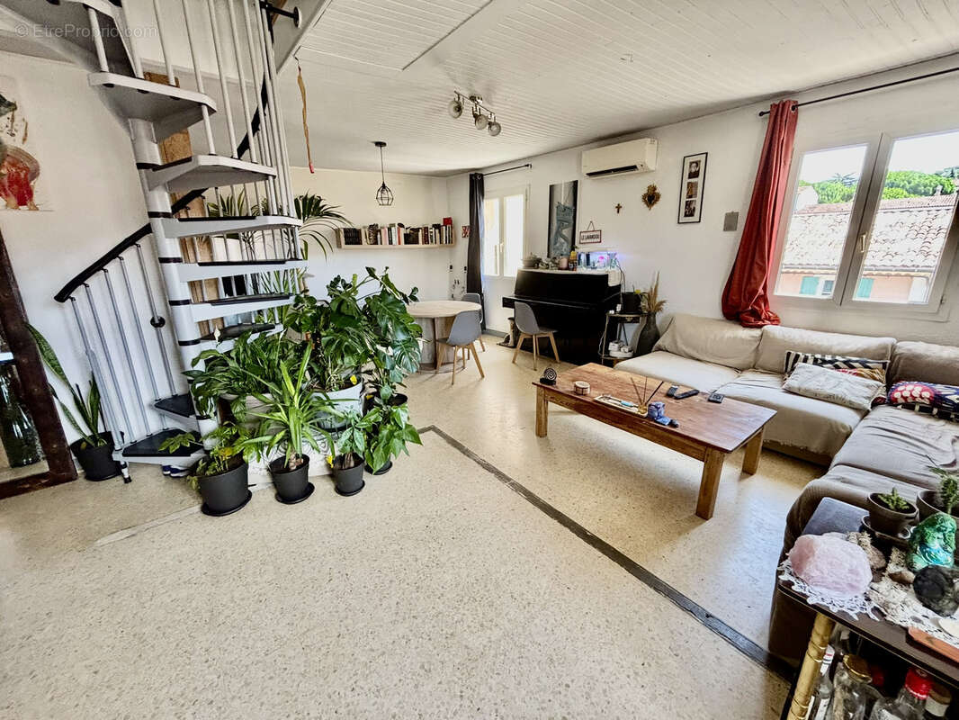 Appartement à VAISON-LA-ROMAINE