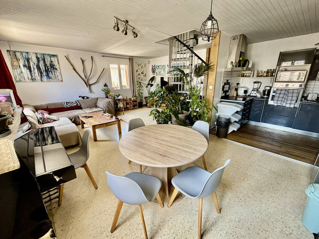 Appartement à VAISON-LA-ROMAINE