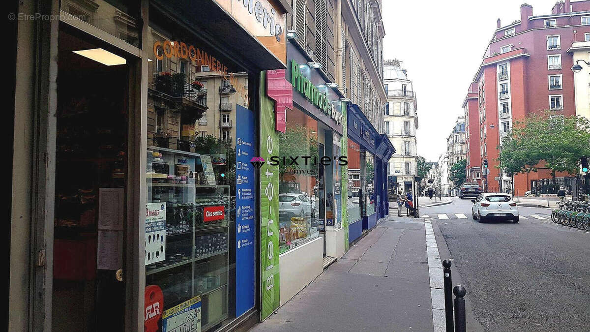 Commerce à PARIS-17E