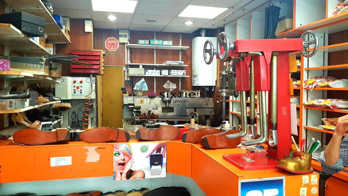 Commerce à PARIS-17E