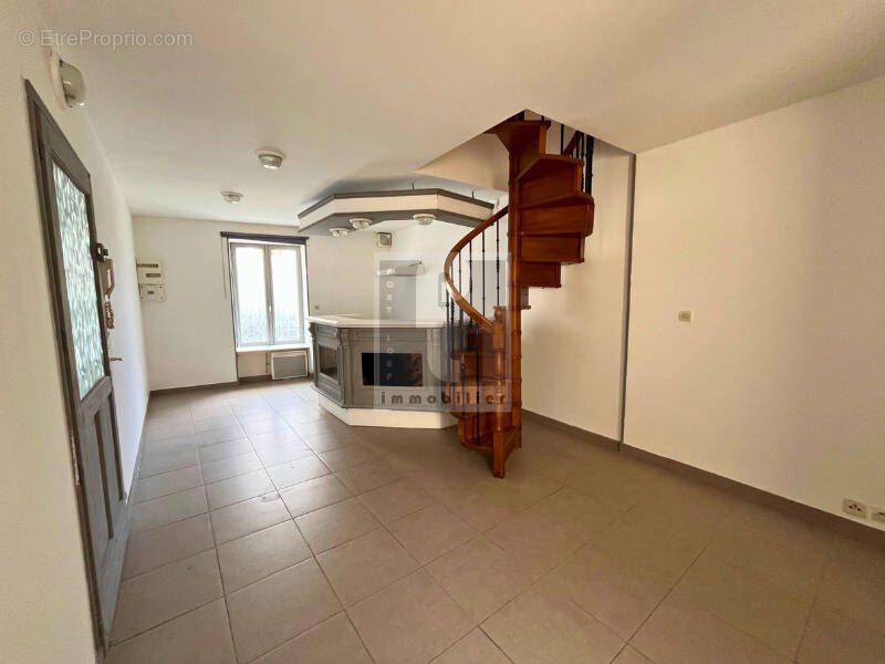 Appartement à MONTEREAU-FAULT-YONNE