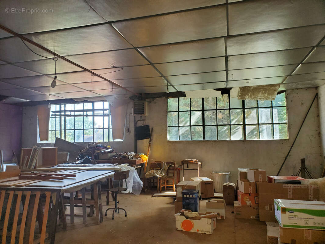 Autre à LA ROUXIERE