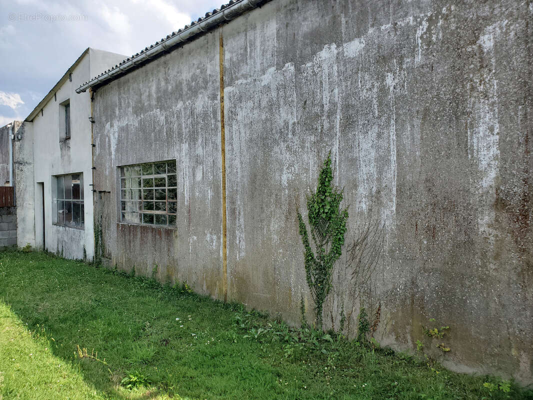 Autre à LA ROUXIERE