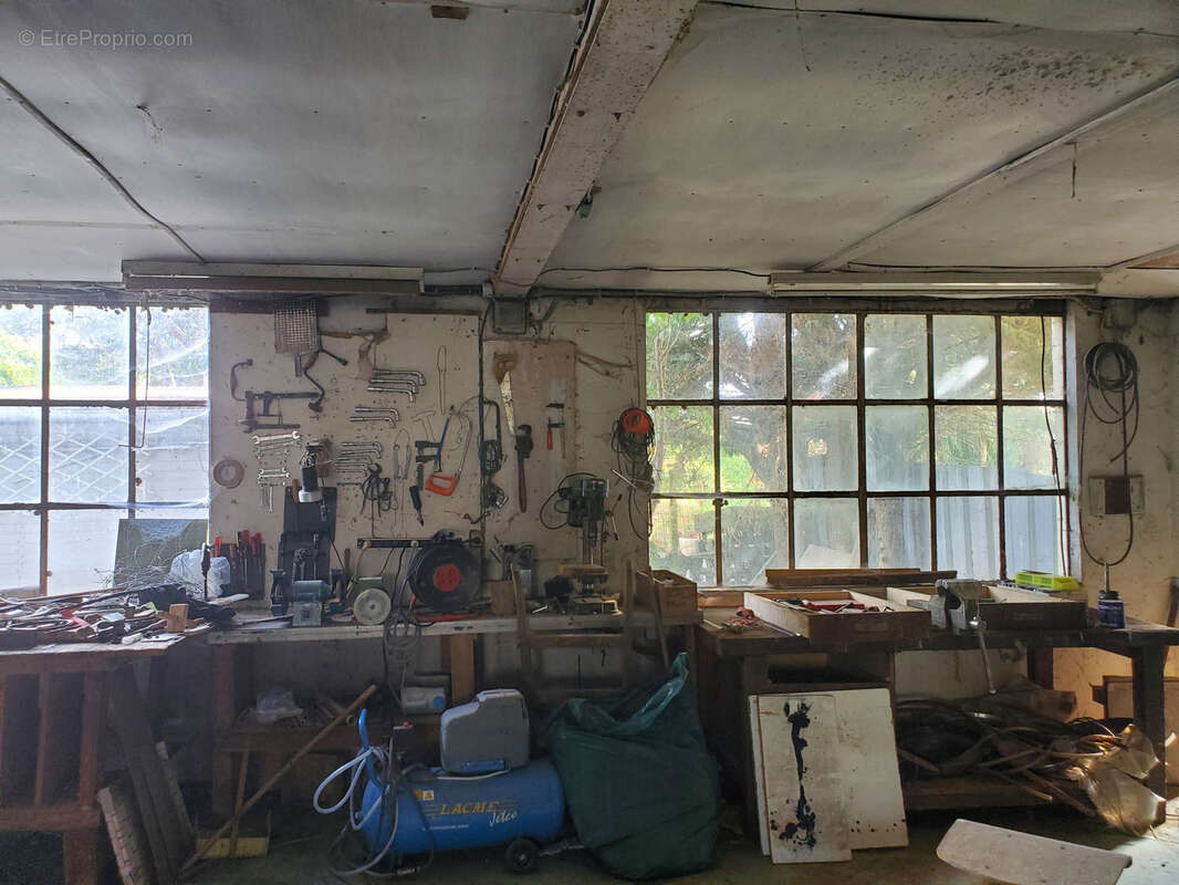 Autre à LA ROUXIERE