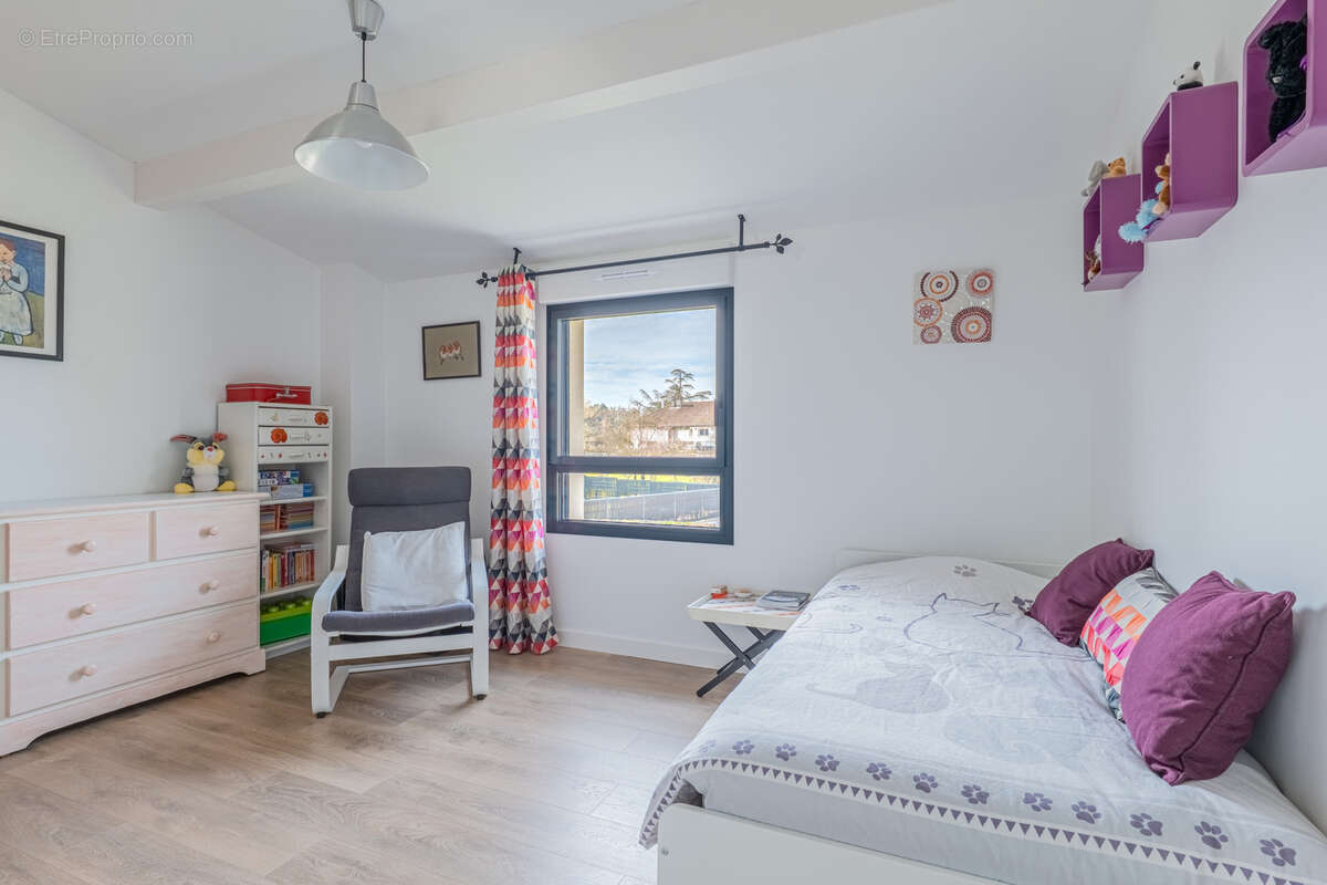 Maison à LA TOUR-DE-SALVAGNY