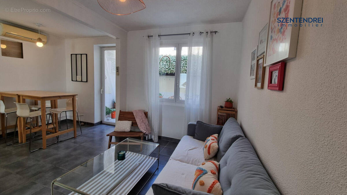 Appartement LUNEL F3 extérieur SZENTENDREI Immobilier - Appartement à LUNEL