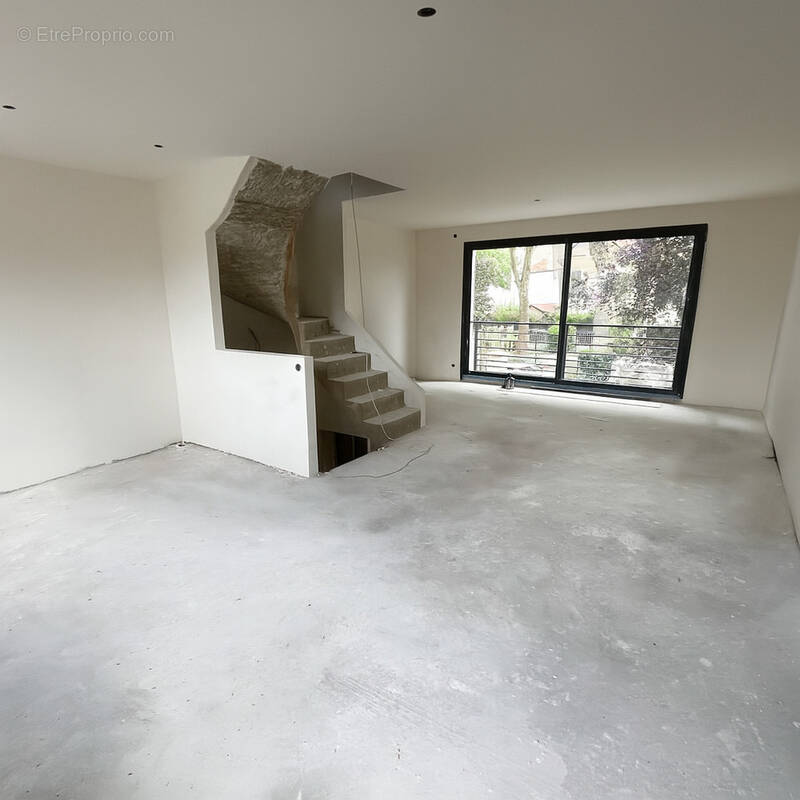 Maison à SAINT-MAUR-DES-FOSSES