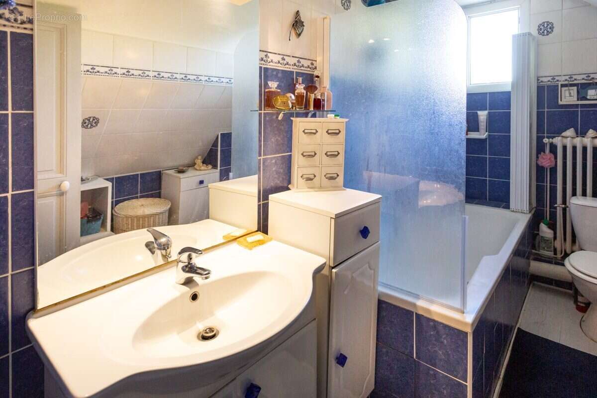 Maison à SAINT-DOULCHARD