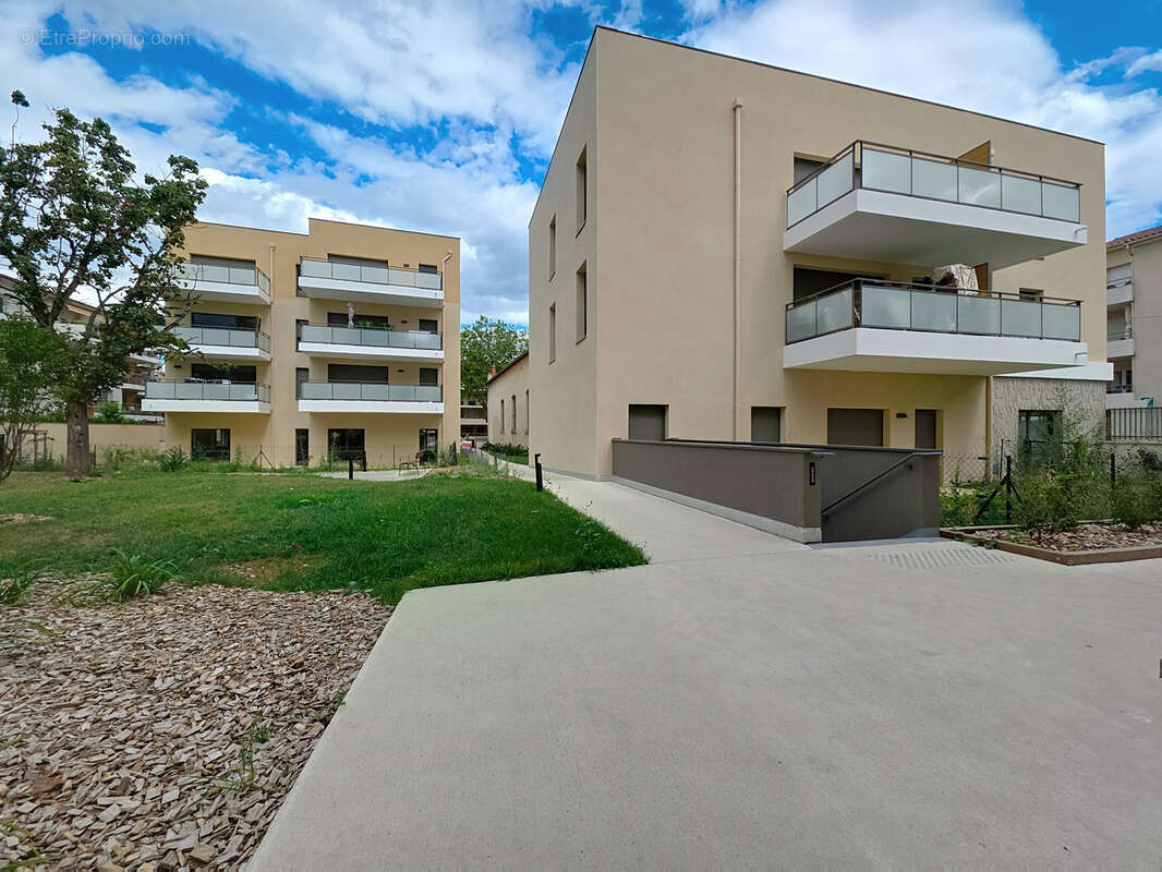 Appartement à CRAPONNE