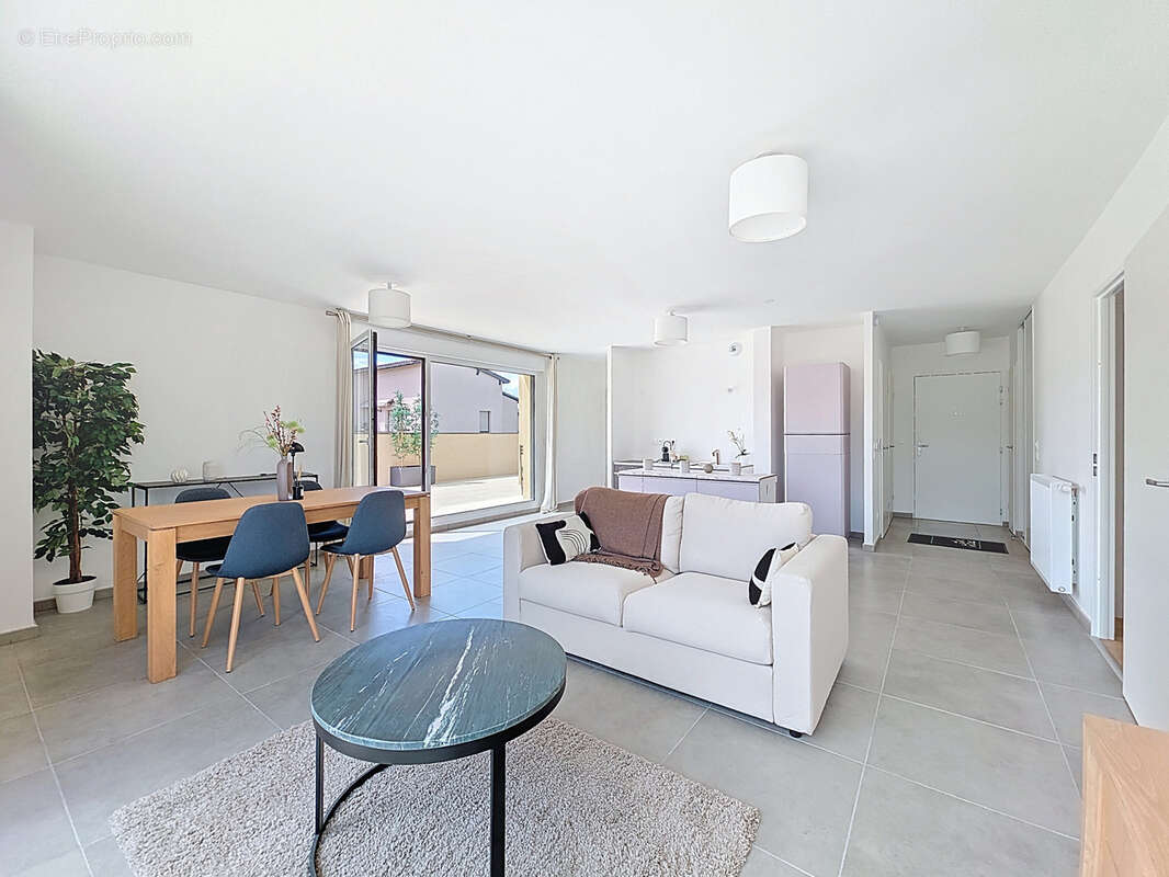 Appartement à CRAPONNE