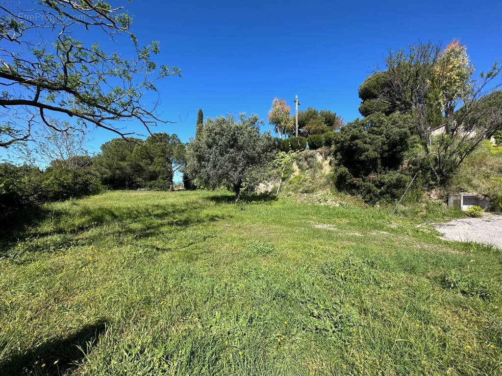 Terrain à CAGNES-SUR-MER