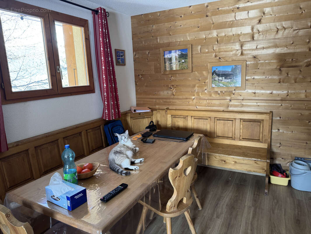Appartement à AVRIEUX
