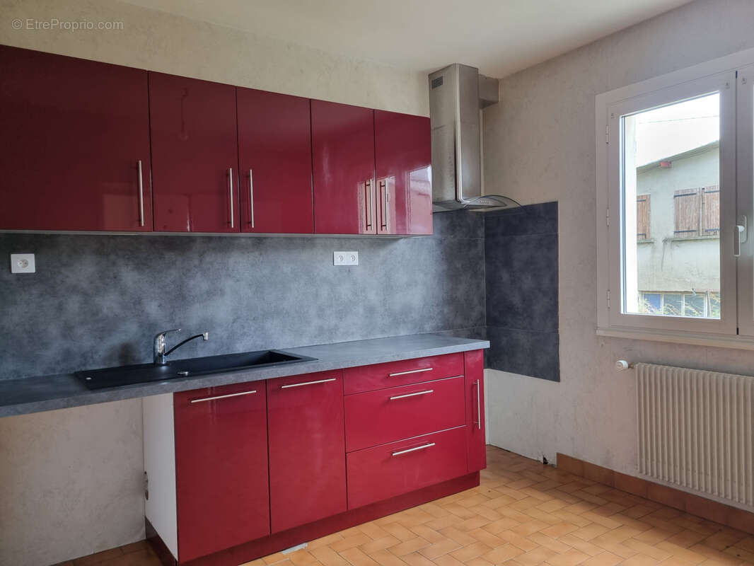 Commerce à REQUISTA